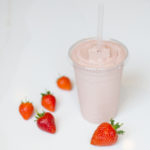 STRAWBERRY BANANA PROTEIN SMOOTHIE | home cooking with julie