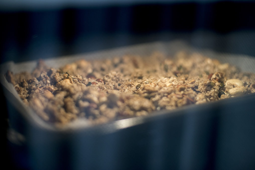 Easy Homemade Granola Recipe