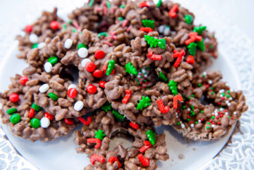 CRISPY CAKE WREATHS Recipe by Julie Neville_14