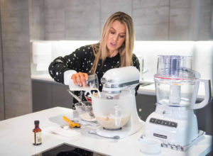 Gingerbread cupcakes with cinnamon buttercream Recipe by Julie Neville_21