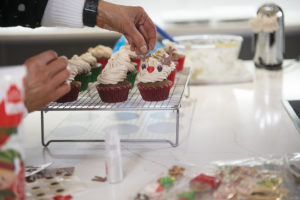 Gingerbread cupcakes with cinnamon buttercream Recipe by Julie Neville_21