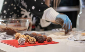 CHOCOLATE TRUFFLES Recipe by Julie Neville_1