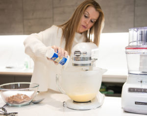 ST PATRICKS MINT CUPCAKES recipe by home cooking with julie neville