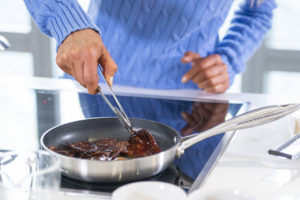 SPINACH AND WALNUT PESTO PASTA WITH CRISPY SUNDRIED TOMATOES RECIPE BY HOME COOKING WITH JULIE NEVILLE