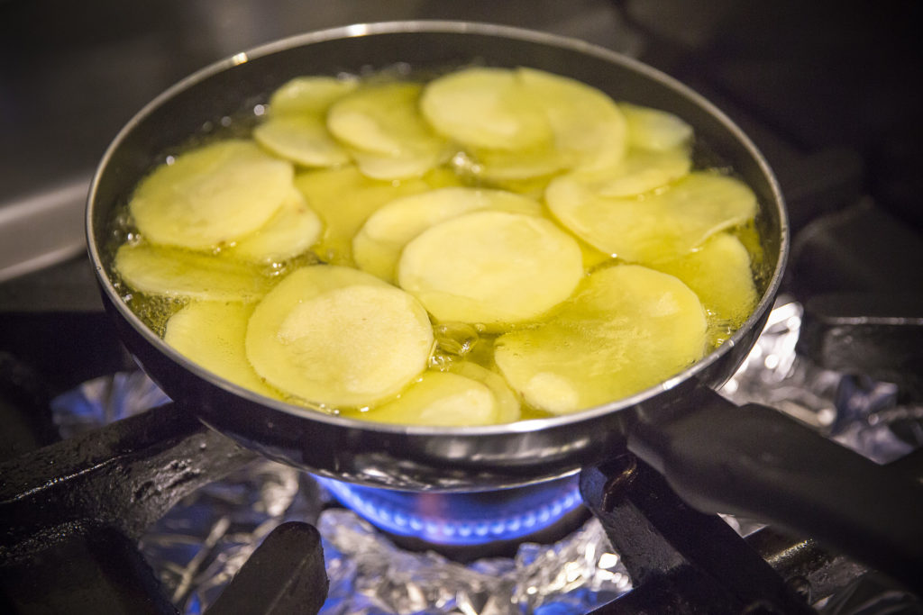 tradicional spanish tortilla recipe home cooking with julie neville0