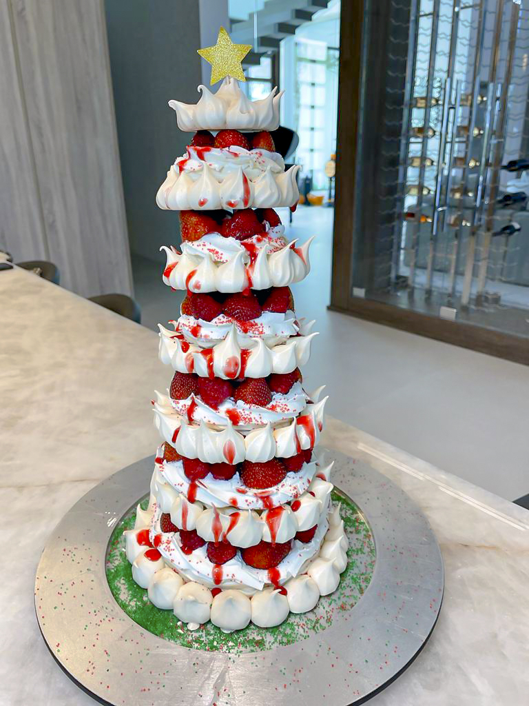 Pavlova Christmas tree recipe by home cooking with julie neville40