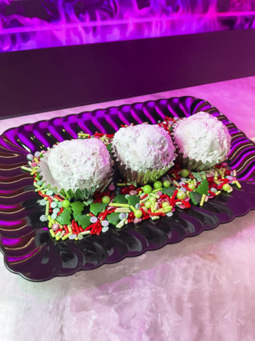 Red velvet cookie snowball bites