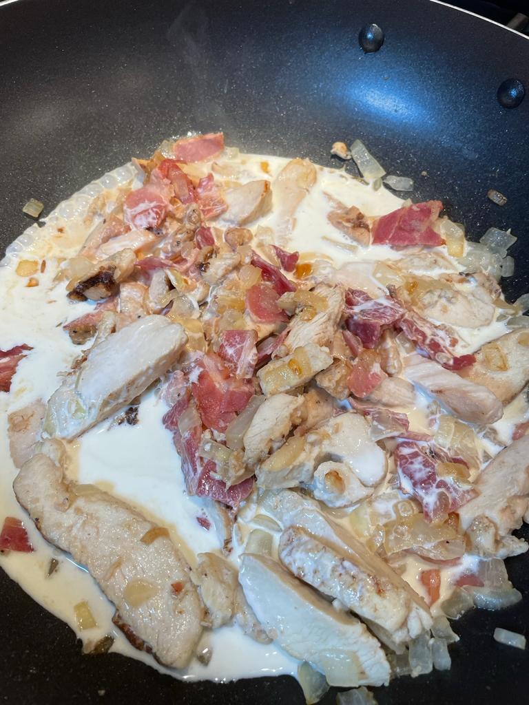 Creamy chicken and bacon linguini recipe by home cooking with julie neville4