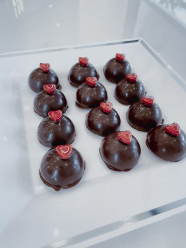 Dark chocolate bounty bites