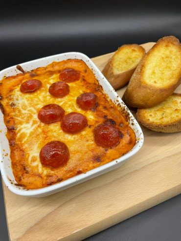 Okay so not technically a pizza, but still tastes like it and delicious so i think it earned its place on our pizza themed menu.