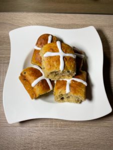 hot cross bun Julie neville home cooking