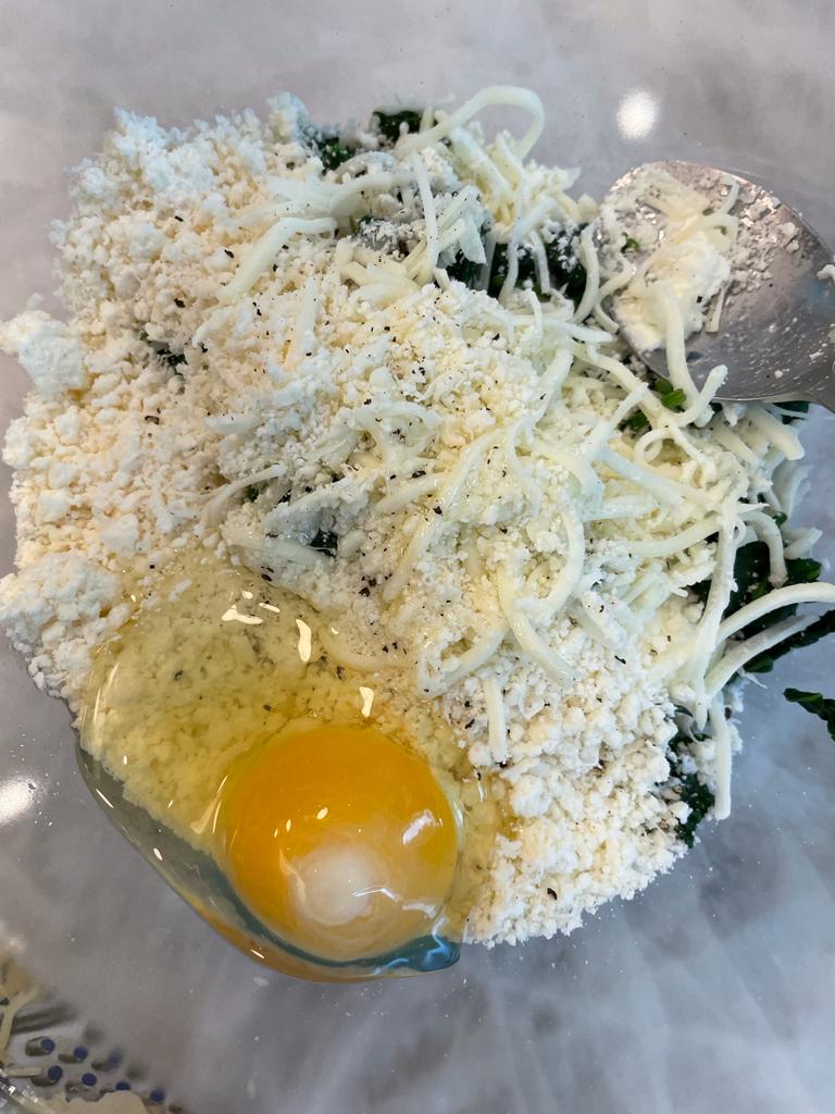 Cheese and spinach stuffed mushrooms recipe by home cooking with julie neville0