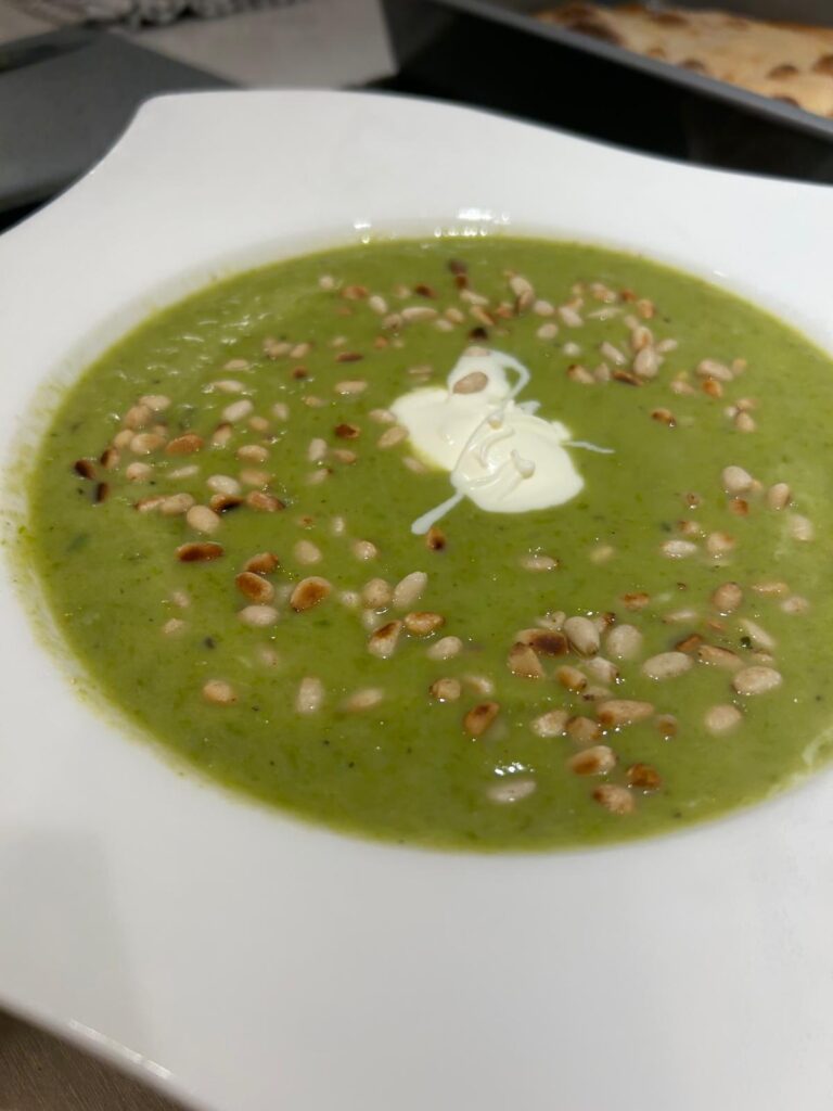 Cream of asparagus soup