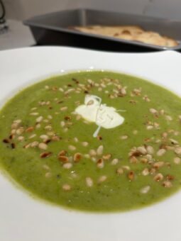 Cream of asparagus soup