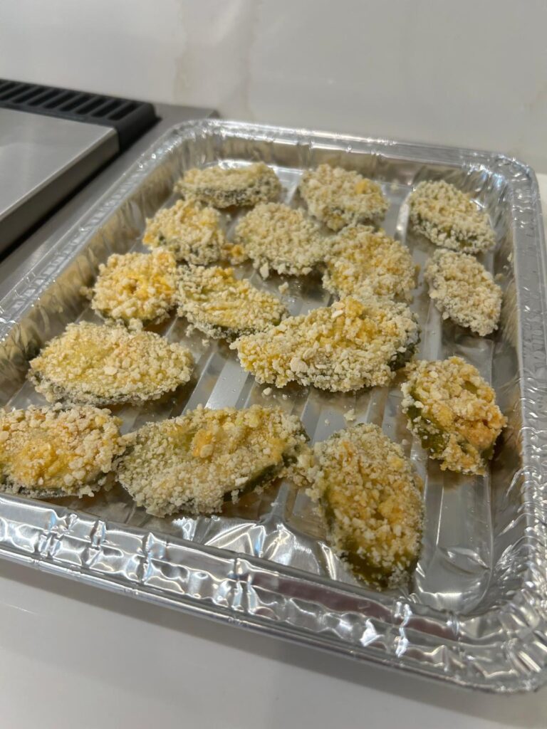 Crispy Fried Pickles With A Mustad Dip