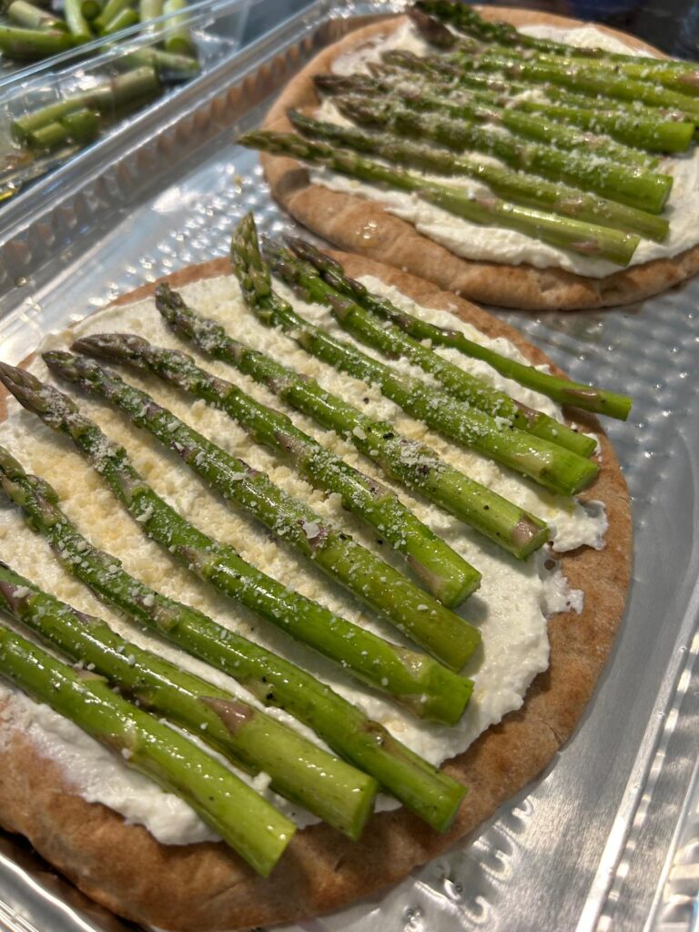 Asparagus and ricotta flatbreads Recipe