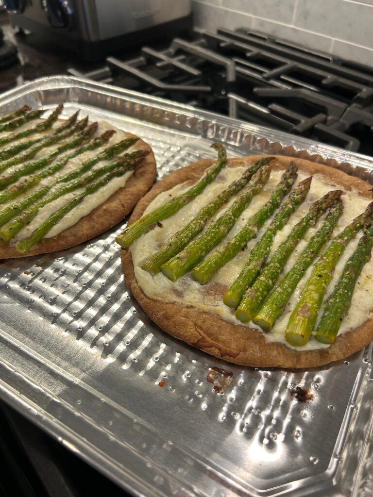 Asparagus and ricotta flatbreads Recipe