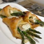 Brie, Asparagus and Prosciutto Pastries