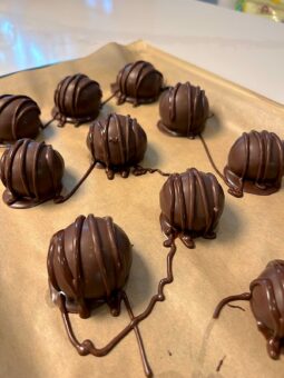 No Bake Cookie Dough Truffles