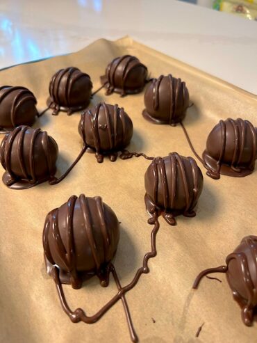 No Bake Cookie Dough Truffles