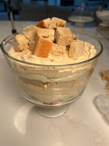 Honey gingerbread trifle