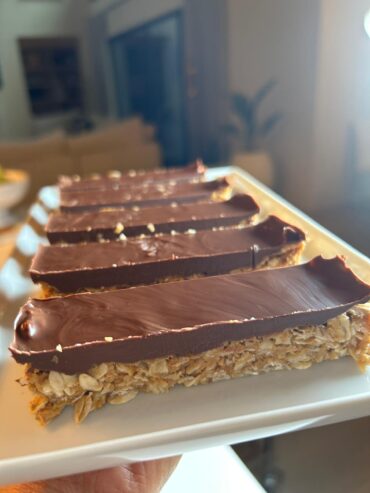 No-Bake Chocolate Peanut Butter Bars