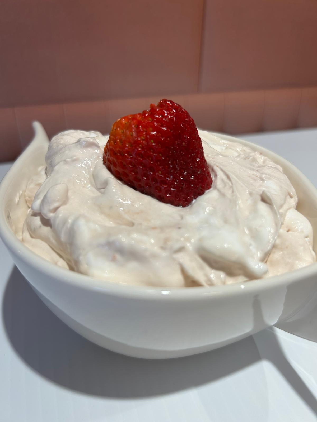 Fluffy Strawberry Dip